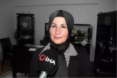 Son dakika... İşitme engelli anne, çocukları için okuma yazma öğreniyor Son dakika... İşitme engelli anne, çocukları için okuma yazma öğreniyor