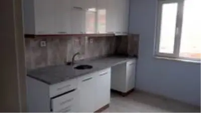 Isparta'da zor şartlarda yaşayan 7 kişilik aile yeni evleri için gün sayıyor Isparta'da zor şartlarda yaşayan 7 kişilik aile yeni evleri için gün sayıyor