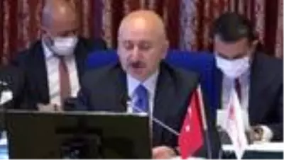 Karaismailoğlu: 'Ankara-İzmir arasında demir yolu seyahat süresini 3 saat 30 dakikaya düşüreceğiz' Karaismailoğlu: 'Ankara-İzmir arasında demir yolu seyahat süresini 3 saat 30 dakikaya düşüreceğiz'