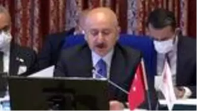 Karaismailoğlu: '(Orta Koridor-BTK güzergahı) Çin-Türkiye arasındaki 12 günlük süreyi 10 güne düşüreceğiz' Karaismailoğlu: '(Orta Koridor-BTK güzergahı) Çin-Türkiye arasındaki 12 günlük süreyi 10 güne düşüreceğiz'