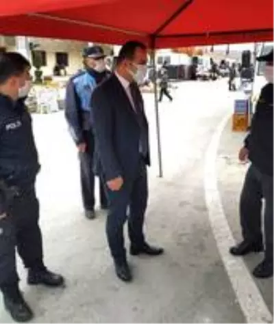 Kaymakam Güven'den pazar yerinde Covid-19 denetimi Kaymakam Güven'den pazar yerinde Covid-19 denetimi