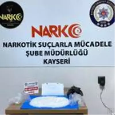 Kayseri'de uyuşturucu operasyonu: 4 gözaltı Kayseri'de uyuşturucu operasyonu: 4 gözaltı