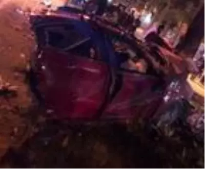 Son dakika haberi | Kazada ikiye bölünen otomobilin sürücüsü, ağır yaralandı Son dakika haberi | Kazada ikiye bölünen otomobilin sürücüsü, ağır yaralandı