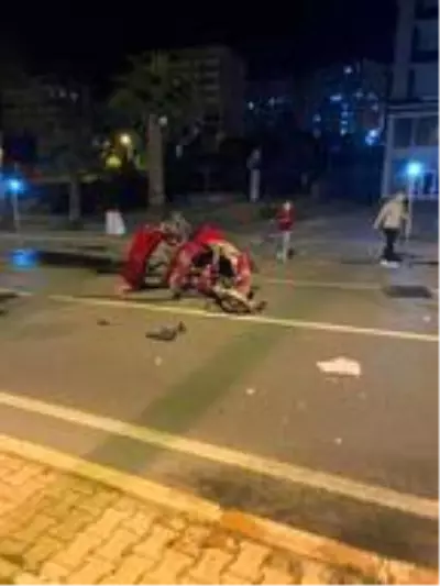 Son dakika haberi | Kazada ikiye bölünen otomobilin sürücüsü, ağır yaralandı Son dakika haberi | Kazada ikiye bölünen otomobilin sürücüsü, ağır yaralandı