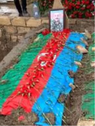 Son dakika haberleri: Kemer'deki iş arkadaşlarıyla vedalaşıp, Azerbaycan ordusuna katılan Zaur, Şuşa'da şehit oldu