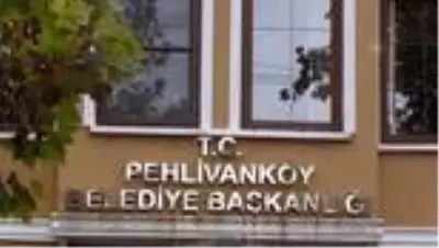 KIRKLARELİ - Makam odasından hırsızlık yaptığı iddiasıyla yakalanan zanlı tutuklandı KIRKLARELİ - Makam odasından hırsızlık yaptığı iddiasıyla yakalanan zanlı tutuklandı