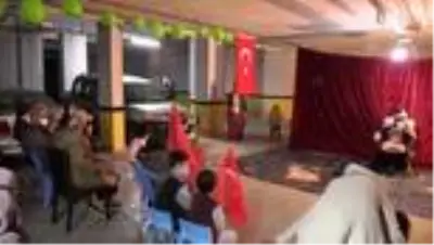 Son dakika haberi | Kış kentinin küçük tiyatrocularının garajdaki 'pandemi tiyatrosu' ilgi çekiyor Son dakika haberi | Kış kentinin küçük tiyatrocularının garajdaki 'pandemi tiyatrosu' ilgi çekiyor