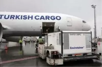 Turkish Cargo, kıtalar arası kurduğu hava kargo köprüsüyle Kovid-19 aşılarını taşıyor Turkish Cargo, kıtalar arası kurduğu hava kargo köprüsüyle Kovid-19 aşılarını taşıyor
