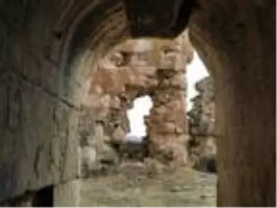 Köylüler, definecilerin talan ettiği kilisenin onarılıp turizme kazandırılmasını istiyor Köylüler, definecilerin talan ettiği kilisenin onarılıp turizme kazandırılmasını istiyor