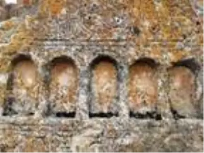 Köylüler, definecilerin talan ettiği kilisenin onarılıp turizme kazandırılmasını istiyor Köylüler, definecilerin talan ettiği kilisenin onarılıp turizme kazandırılmasını istiyor