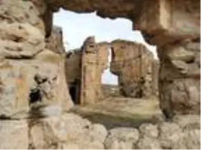 Köylüler, definecilerin talan ettiği kilisenin onarılıp turizme kazandırılmasını istiyor Köylüler, definecilerin talan ettiği kilisenin onarılıp turizme kazandırılmasını istiyor
