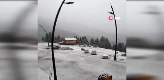 Kulakkaya Yaylası'na yılın ilk karı yağdı