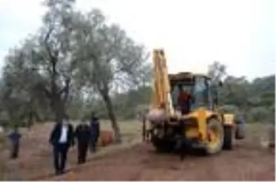 Kuyuya düşen eşeği öldü, '5 yıldır bize yoldaşlık ediyordu' diye üzüldü Kuyuya düşen eşeği öldü, '5 yıldır bize yoldaşlık ediyordu' diye üzüldü