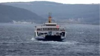 Kuzey Ege denizinde fırtına etkili oluyor Kuzey Ege denizinde fırtına etkili oluyor
