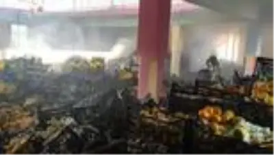 Son dakika haberi | Meyve deposunda çıkan yangında 10 ton mandalina zarar gördü Son dakika haberi | Meyve deposunda çıkan yangında 10 ton mandalina zarar gördü