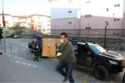 Offroad kulübü ortaokul öğrencilerine kışlık kıyafet yardımı yaptı Offroad kulübü ortaokul öğrencilerine kışlık kıyafet yardımı yaptı