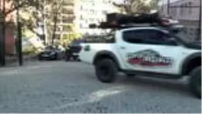 Offroad kulübü ortaokul öğrencilerine kışlık kıyafet yardımı yaptı Offroad kulübü ortaokul öğrencilerine kışlık kıyafet yardımı yaptı