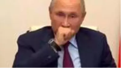 Putin telekonferans toplantısında öksürük krizine girdi Putin telekonferans toplantısında öksürük krizine girdi