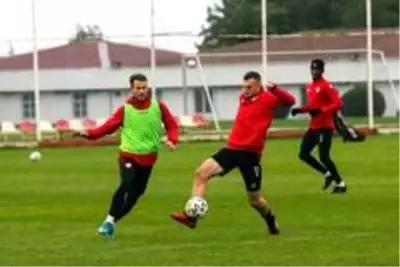 Samsunspor ile Giresunspor 50. randevuya çıkıyor Samsunspor ile Giresunspor 50. randevuya çıkıyor
