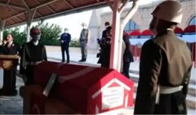 Son dakika... Şanlıurfalı şehit gözyaşlarıyla defnedildi Son dakika... Şanlıurfalı şehit gözyaşlarıyla defnedildi