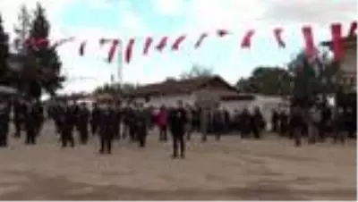 Son dakika haberleri: Şehit Yarbay Rafet Sayın son yolculuğuna uğurlandı (2) Son dakika haberleri: Şehit Yarbay Rafet Sayın son yolculuğuna uğurlandı (2)