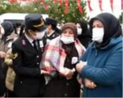 Son dakika haberleri! ŞANLIURFA - Şehit Ulaştırma Uzman Çavuş Mehmet Sinan Kılıç son yolculuğuna uğurlandı Son dakika haberleri! ŞANLIURFA - Şehit Ulaştırma Uzman Çavuş Mehmet Sinan Kılıç son yolculuğuna uğurlandı