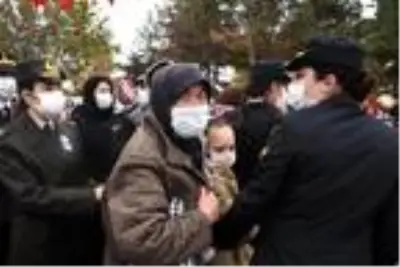 Son dakika haberleri! ŞANLIURFA - Şehit Ulaştırma Uzman Çavuş Mehmet Sinan Kılıç son yolculuğuna uğurlandı Son dakika haberleri! ŞANLIURFA - Şehit Ulaştırma Uzman Çavuş Mehmet Sinan Kılıç son yolculuğuna uğurlandı