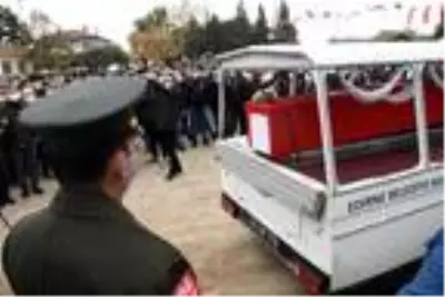 Son dakika haberleri! ŞANLIURFA - Şehit Ulaştırma Uzman Çavuş Mehmet Sinan Kılıç son yolculuğuna uğurlandı Son dakika haberleri! ŞANLIURFA - Şehit Ulaştırma Uzman Çavuş Mehmet Sinan Kılıç son yolculuğuna uğurlandı