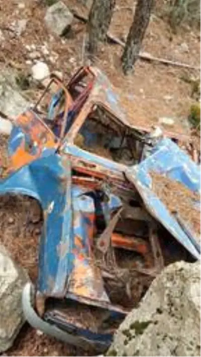 Son dakika haber! Spil Dağı'nda kaderine terk edilen araçlar, görüntülendi Son dakika haber! Spil Dağı'nda kaderine terk edilen araçlar, görüntülendi