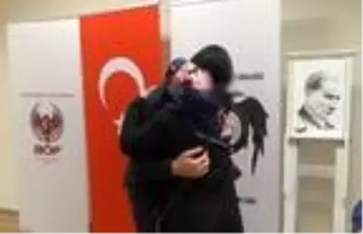 Terör örgütü PKK'dan kaçarak güvenlik güçlerine sığınan teröristler örgütün iç yüzünü anlattı Terör örgütü PKK'dan kaçarak güvenlik güçlerine sığınan teröristler örgütün iç yüzünü anlattı