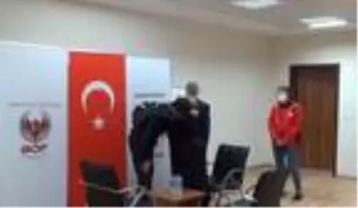 Terör örgütü PKK'dan kaçarak güvenlik güçlerine sığınan teröristler örgütün iç yüzünü anlattı Terör örgütü PKK'dan kaçarak güvenlik güçlerine sığınan teröristler örgütün iç yüzünü anlattı