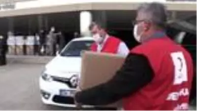 Son dakika haber | Tüm birikimiyle aldığı 5 solunum cihazını Türk Kızılay aracılığıyla hastaneye bağışladı Son dakika haber | Tüm birikimiyle aldığı 5 solunum cihazını Türk Kızılay aracılığıyla hastaneye bağışladı
