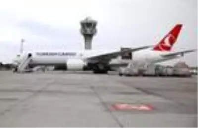 Turkish Cargo, kıtalar arası kurduğu hava kargo köprüsüyle Kovid-19 aşılarını taşıyor Turkish Cargo, kıtalar arası kurduğu hava kargo köprüsüyle Kovid-19 aşılarını taşıyor