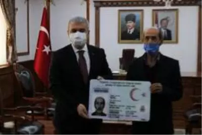 Türkiye'de 60 milyonuncu yeni kimlik kartı sahibi Kırşehir'den Türkiye'de 60 milyonuncu yeni kimlik kartı sahibi Kırşehir'den