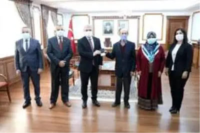 Türkiye'de 60 milyonuncu yeni kimlik kartı sahibi Kırşehir'den Türkiye'de 60 milyonuncu yeni kimlik kartı sahibi Kırşehir'den