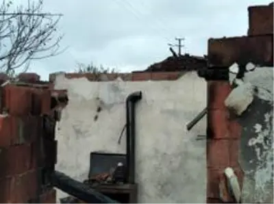 Yenice'de ev ve samanlık küle döndü
