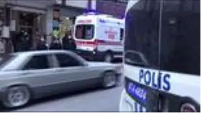 ZONGULDAK - Cinnet getiren kadın hastaneye kaldırıldı ZONGULDAK - Cinnet getiren kadın hastaneye kaldırıldı