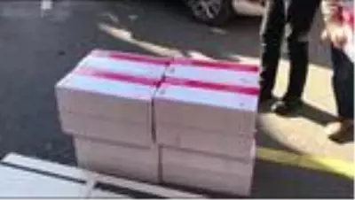 ZONGULDAK - Türk Kızılaydan sağlık çalışanlarına 60 bin cerrahi eldiven desteği ZONGULDAK - Türk Kızılaydan sağlık çalışanlarına 60 bin cerrahi eldiven desteği
