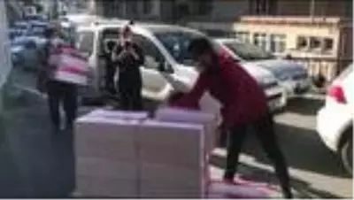 ZONGULDAK - Türk Kızılaydan sağlık çalışanlarına 60 bin cerrahi eldiven desteği ZONGULDAK - Türk Kızılaydan sağlık çalışanlarına 60 bin cerrahi eldiven desteği