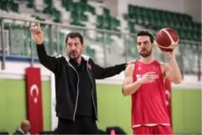 12 Dev Adam'da Ufuk Sarıca dönemi bitti 12 Dev Adam'da Ufuk Sarıca dönemi bitti