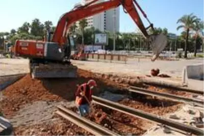 3. Etap Raylı Sistem çalışmaları Falez Kavşağı'nda 3. Etap Raylı Sistem çalışmaları Falez Kavşağı'nda