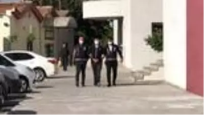 Son dakika: Adana'da 3 kişiyi silahla yaraladıkları iddiasıyla 3 zanlı tutuklandı Son dakika: Adana'da 3 kişiyi silahla yaraladıkları iddiasıyla 3 zanlı tutuklandı