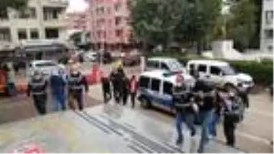Adana'da yasa dışı bahis operasyonu: 9 gözaltı Adana'da yasa dışı bahis operasyonu: 9 gözaltı