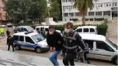 Adana'da yasa dışı bahis operasyonu: 9 gözaltı Adana'da yasa dışı bahis operasyonu: 9 gözaltı