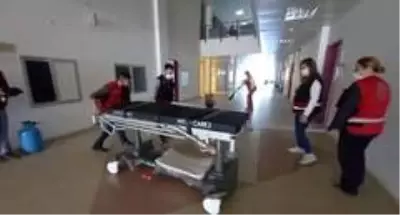 ADÜ'de yangın, arama-kurtarma ve tahliye tatbikatı düzenlendi ADÜ'de yangın, arama-kurtarma ve tahliye tatbikatı düzenlendi