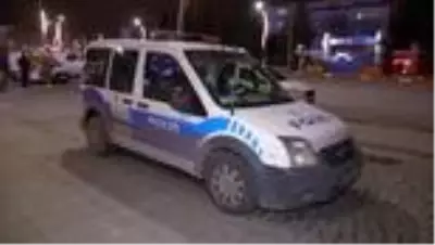 Son dakika haber: AFYONKARAHİSAR - AVM'de çantadaki ruhsatlı tabancanın kazara ateş alması sonucu bir kişi yaralandı