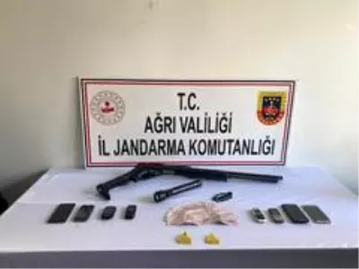 Ağrı'da Büyükbaş ve Küçükbaş Hayvan Hırsızlığı yapan kişiler yakalandı Ağrı'da Büyükbaş ve Küçükbaş Hayvan Hırsızlığı yapan kişiler yakalandı