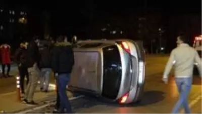 Son dakika! Alkollü sürücü park halindeki araca çarpıp takla attı, kazadan burnu bile kanamadan çıktı Son dakika! Alkollü sürücü park halindeki araca çarpıp takla attı, kazadan burnu bile kanamadan çıktı