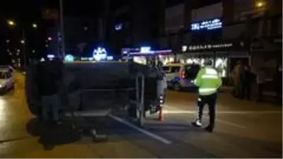 Son dakika! Alkollü sürücü park halindeki araca çarpıp takla attı, kazadan burnu bile kanamadan çıktı Son dakika! Alkollü sürücü park halindeki araca çarpıp takla attı, kazadan burnu bile kanamadan çıktı