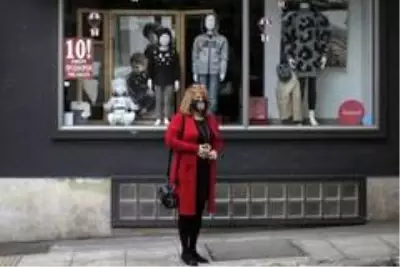 Avrupa'da Covid-19 vaka sayısı 15 milyonu aştı Avrupa'da Covid-19 vaka sayısı 15 milyonu aştı